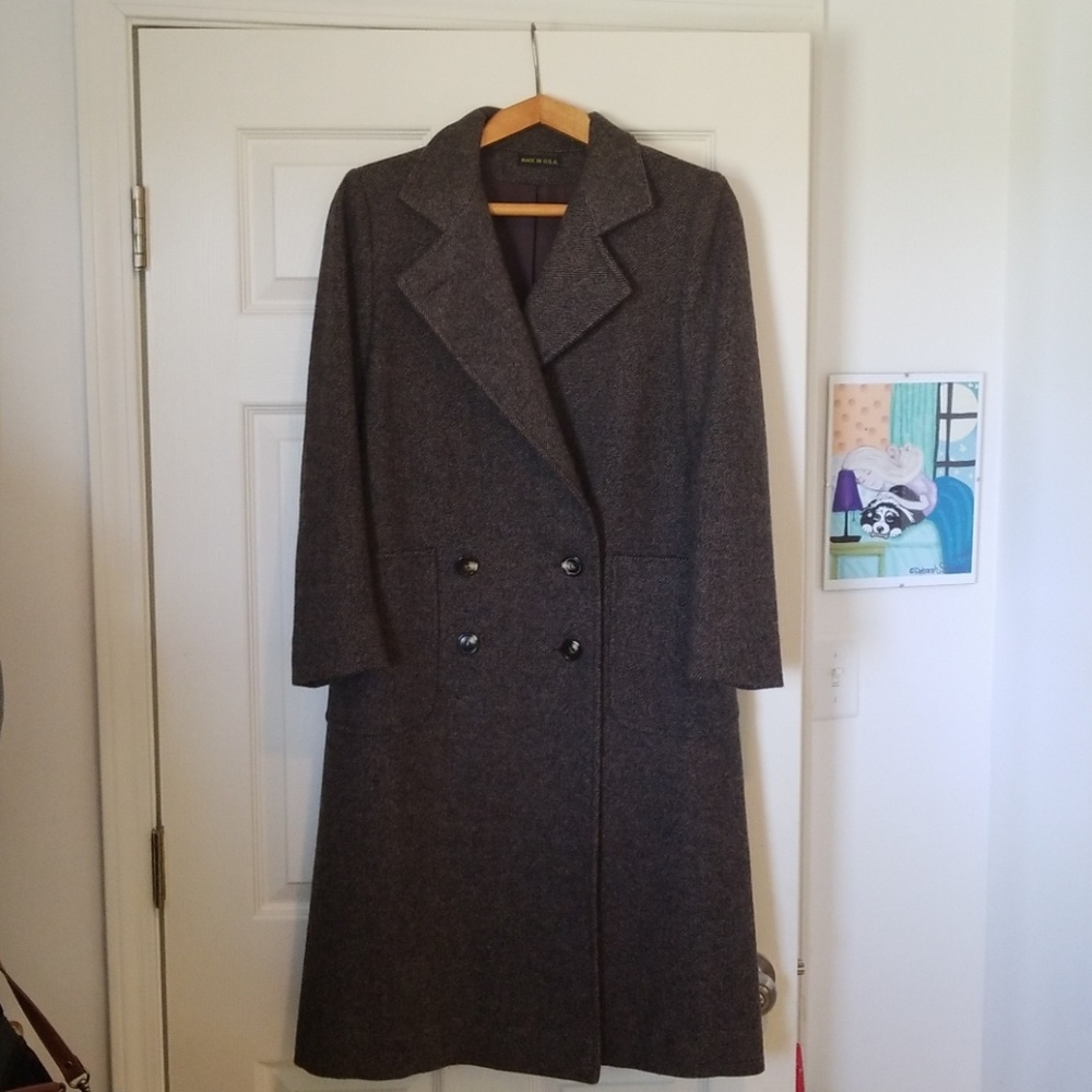 Beautiful tweed wool below the knee coat